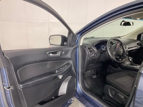 Used 2018 Ford Edge SE FWD image 24