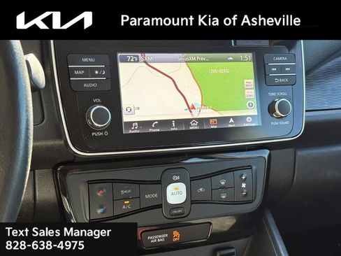 Used 2018 Nissan Leaf SV w/ SV Technology Package image 9