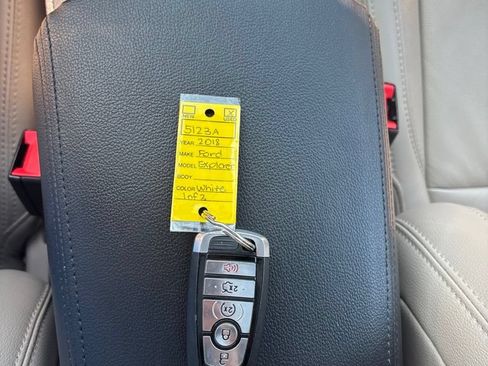 Used 2018 Ford Explorer XLT w/ Equipment Group 202A AWD/4WD image 24