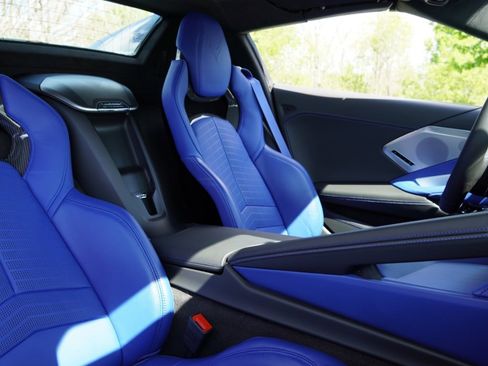 New 2026 Chevrolet Corvette Stingray Premium Conv w/ Z51 Performance Package RWD image 8