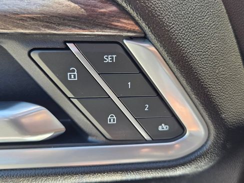Used 2025 Chevrolet Silverado 2500 LTZ AWD/4WD image 35