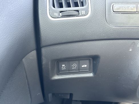 Used 2018 INFINITI Q50 Luxe w/ Essential Package (2.0T Luxe) image 24