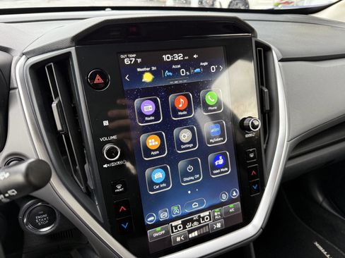 Used 2025 Subaru Crosstrek 2.0i Premium image 17