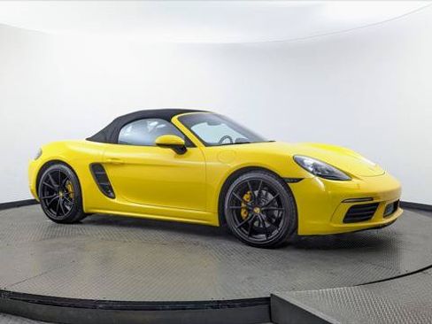 Used 2018 Porsche 718 Boxster RWD image 30