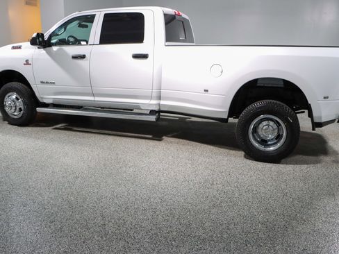 Used 2022 RAM 3500 Tradesman image 10