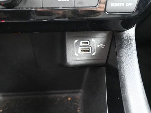 Used 2024 Jeep Compass Limited image 23