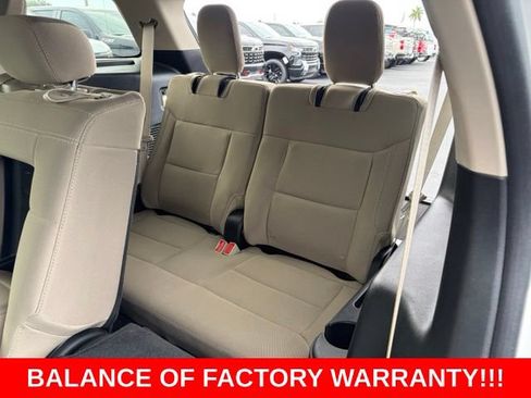Used 2024 Ford Explorer XLT RWD image 16