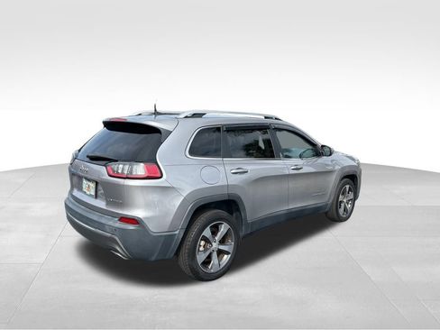 Used 2019 Jeep Cherokee Limited image 3