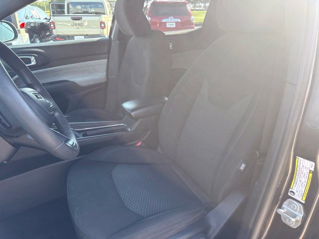 Used 2023 Jeep Compass Sport AWD/4WD image 14