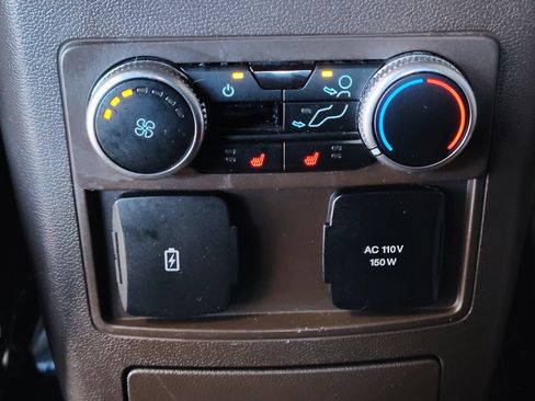Used 2023 Ford Explorer King Ranch w/ Technology Package RWD image 37
