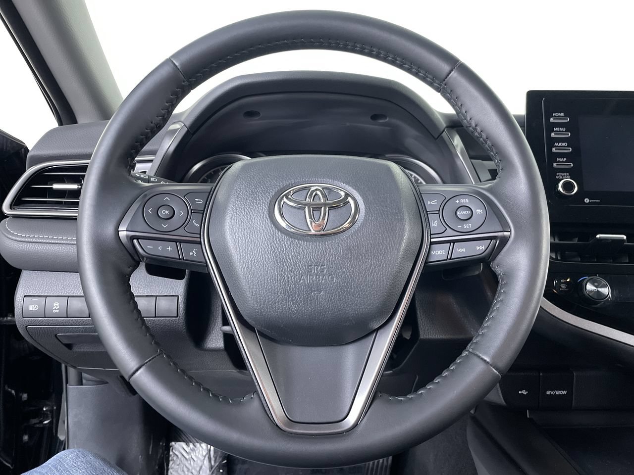 Used 2023 Toyota Camry SE FWD image 14