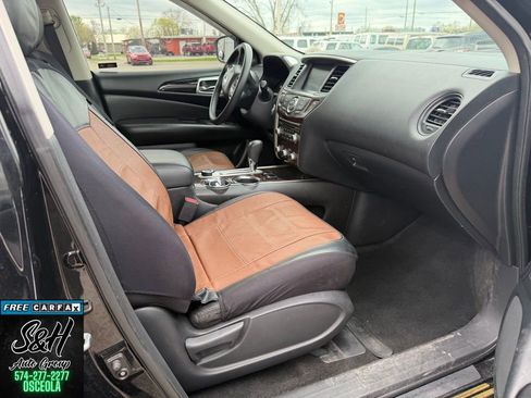 Used 2018 Nissan Pathfinder S AWD/4WD image 10