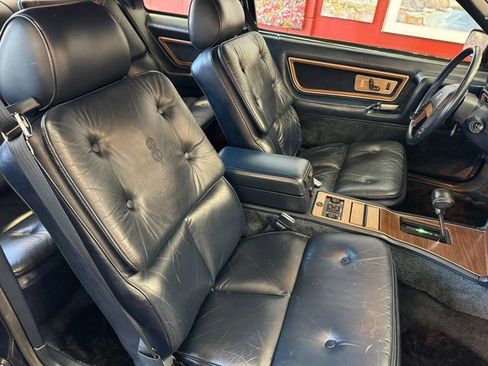 Used 1988 Lincoln Mark VII Blass image 12