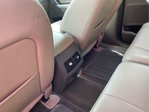 Used 2012 Ford Edge SEL FWD image 15