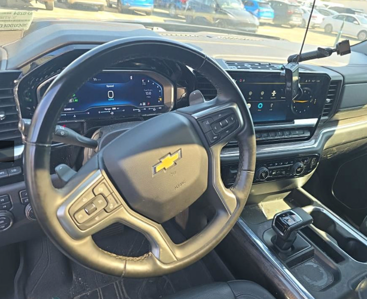 Used 2024 Chevrolet Silverado 1500 LTZ w/ LTZ Premium Package AWD/4WD image 3