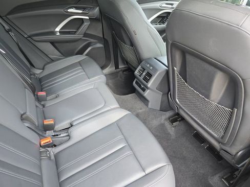 Used 2025 Audi Q5 Premium w/ Convenience Package AWD/4WD image 13