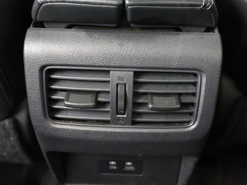 Used 2023 Nissan Rogue SV w/ SV Premium Package image 50