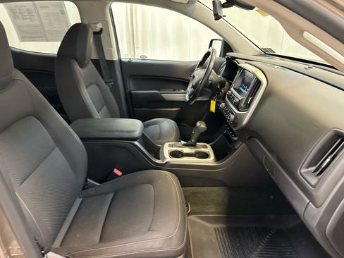 Used 2016 Chevrolet Colorado LT w/ LT Convenience Package image 18