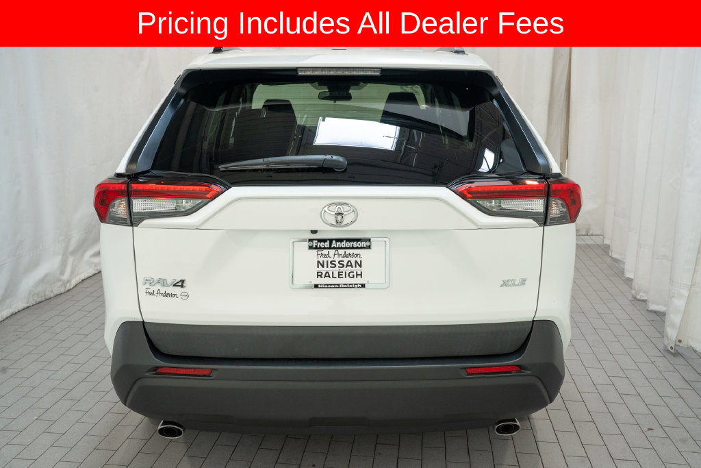 Used 2022 Toyota RAV4 XLE FWD image 4