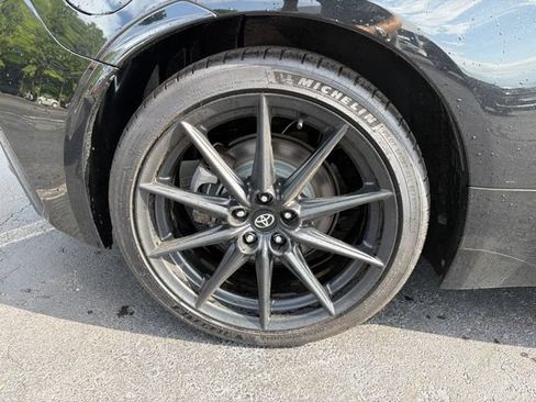 Used 2022 Toyota GR86 Premium w/ ALL Weather Mat Package (TMS) RWD image 14