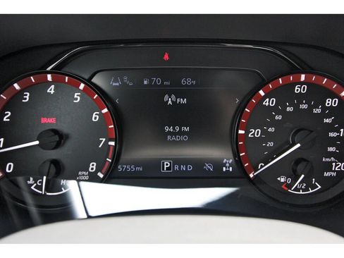 Used 2025 Nissan Frontier PRO-4X w/ Pro Convenience Package AWD/4WD image 14