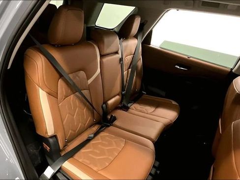 New 2026 Nissan Pathfinder Platinum w/ Cargo Package AWD/4WD image 33