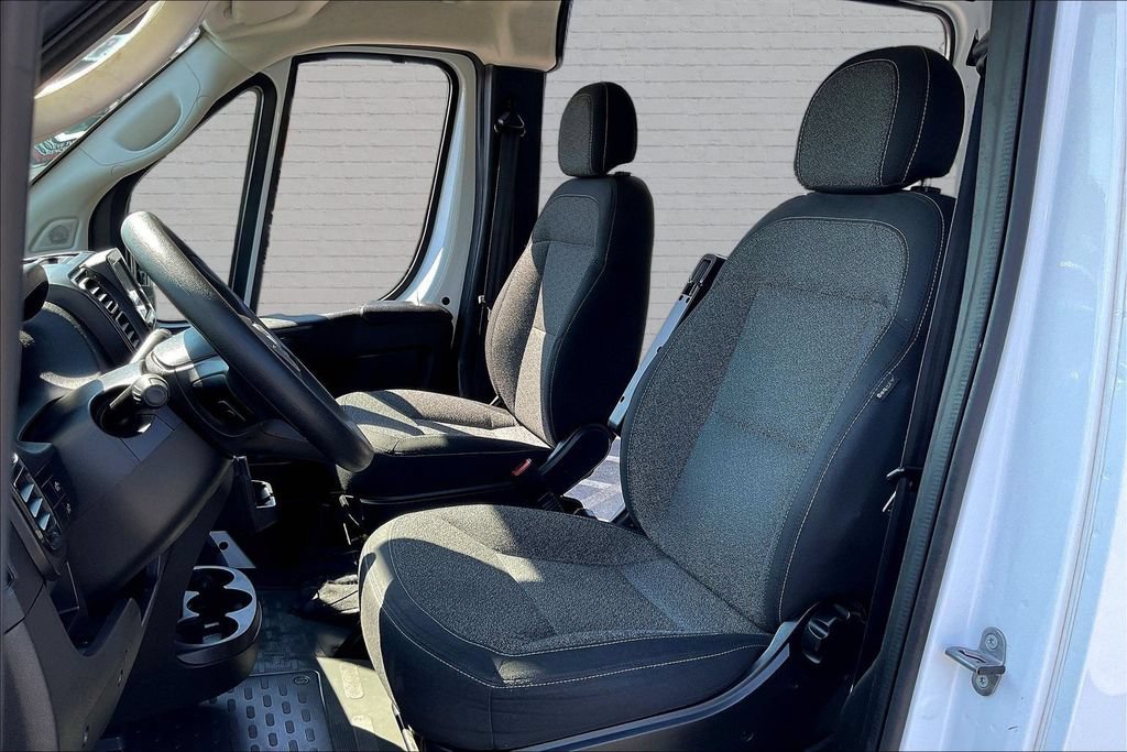Used 2025 RAM ProMaster 2500 w/ Convenience Group FWD image 19