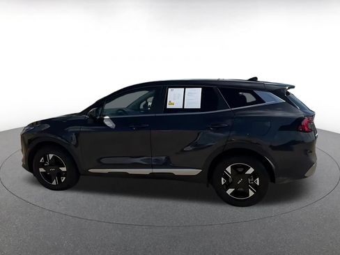 Used 2026 Kia Sportage LX FWD image 8