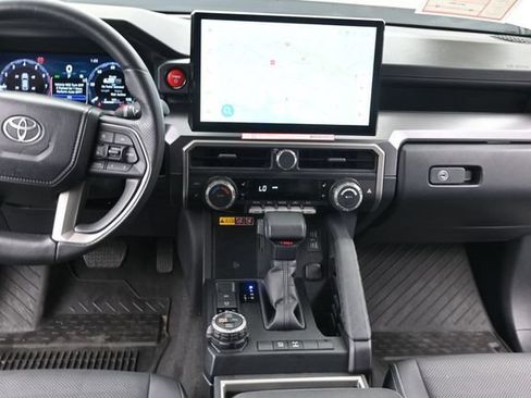 Certified 2026 Toyota 4Runner TRD Off-Road Premium AWD/4WD image 28