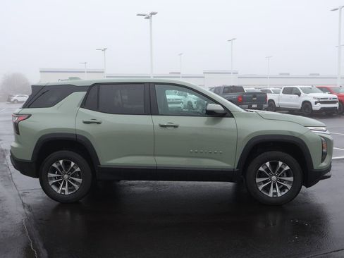 New 2026 Chevrolet Equinox LT w/ Convenience Package II image 9