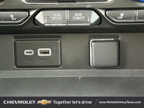 Used 2024 Chevrolet Suburban RST image 23