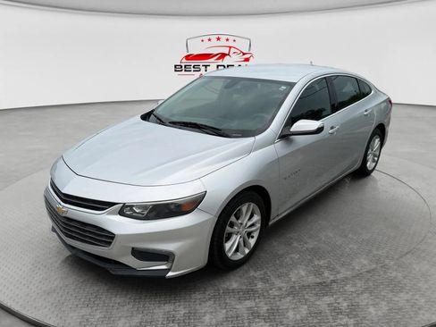 Used 2018 Chevrolet Malibu LT FWD image 1