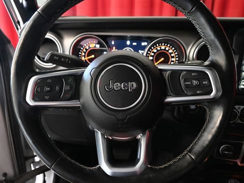 Used 2020 Jeep Wrangler Unlimited Sahara image 15
