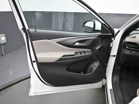 Used 2024 Buick Envista Avenir image 12