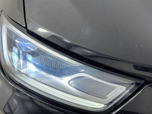 Used 2024 Chrysler Pacifica Touring-L FWD image 40