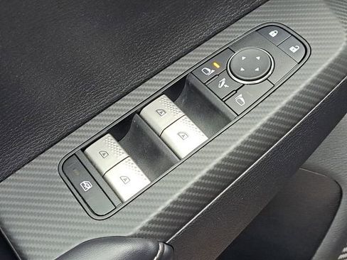 Used 2024 Mitsubishi Outlander Ralliart image 18