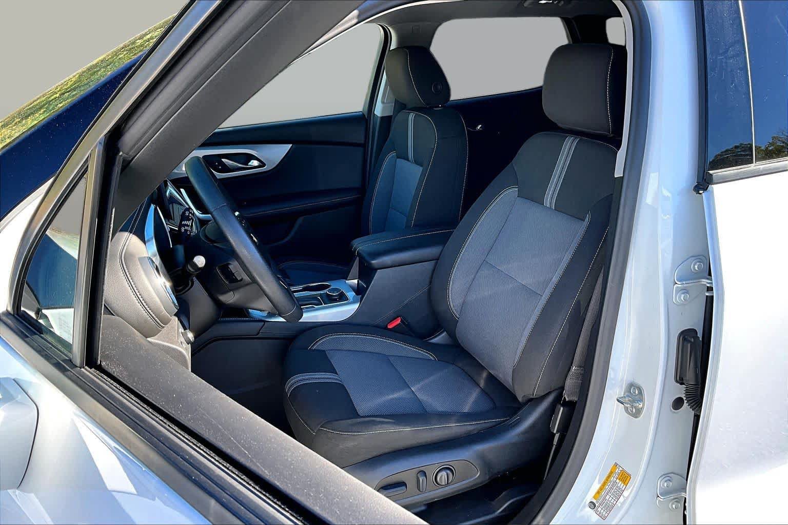 Used 2025 Chevrolet Blazer LT AWD/4WD image 8