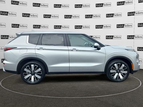 Used 2025 Mitsubishi Outlander SE AWD/4WD image 7