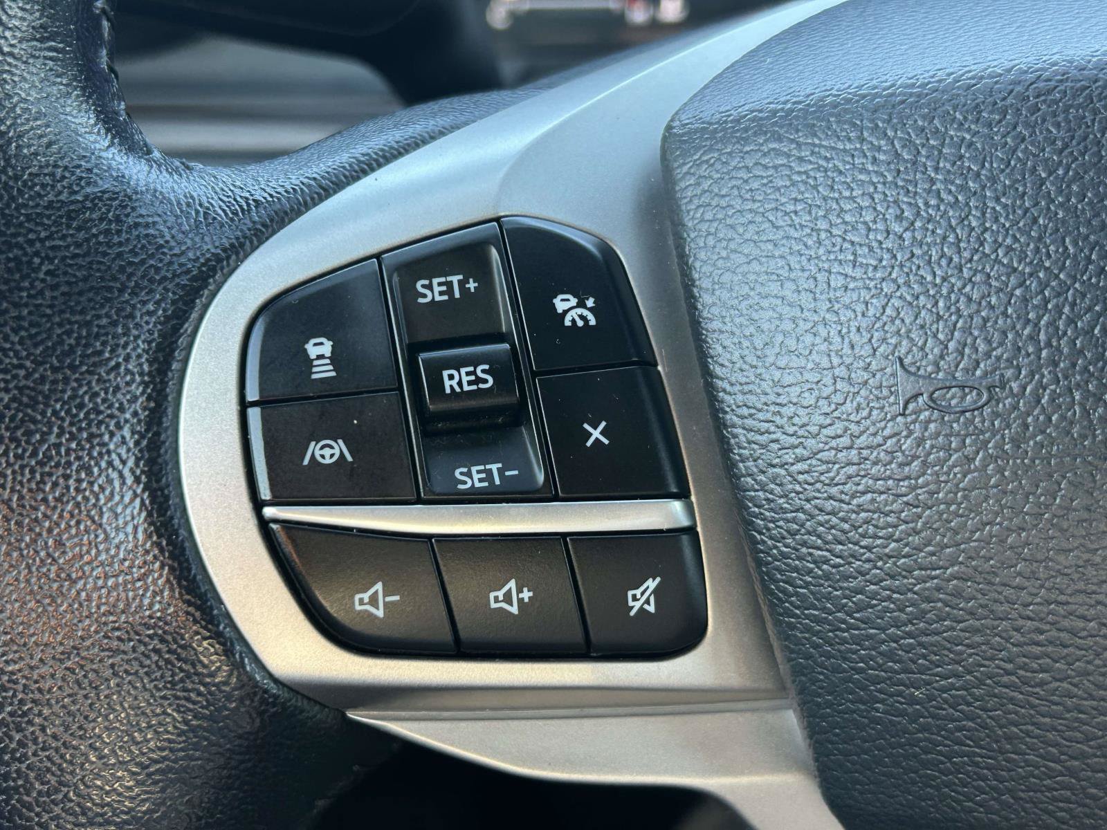 Used 2022 Ford Explorer Limited AWD/4WD image 24