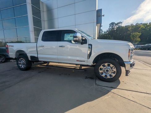 New 2025 Ford F250 Lariat w/ Lariat Ultimate Package image 3