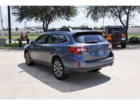 Used 2017 Subaru Outback 2.5i Limited AWD/4WD image 4