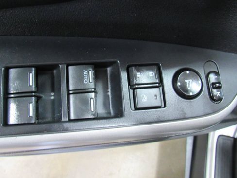 Used 2012 Honda CR-V EX-L image 14