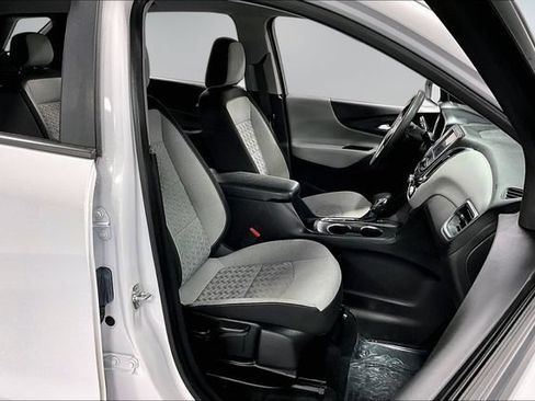 Used 2024 Chevrolet Equinox LS w/ Driver Confidence II Package FWD image 26