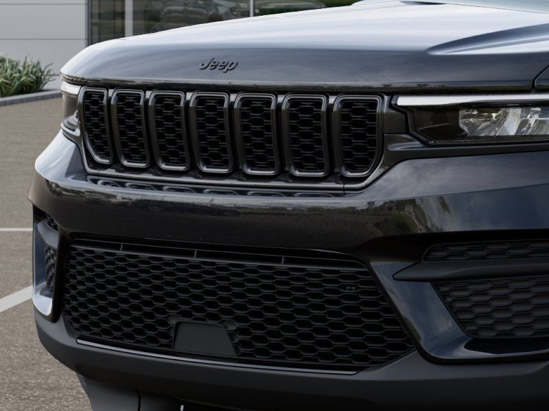 New 2025 Jeep Grand Cherokee 4WD image 11