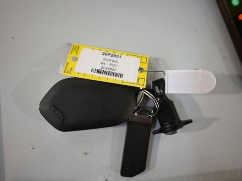 Used 2025 Kia K4 LXS image 10