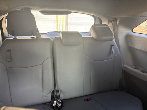 Used 2023 Toyota Sienna XLE image 43