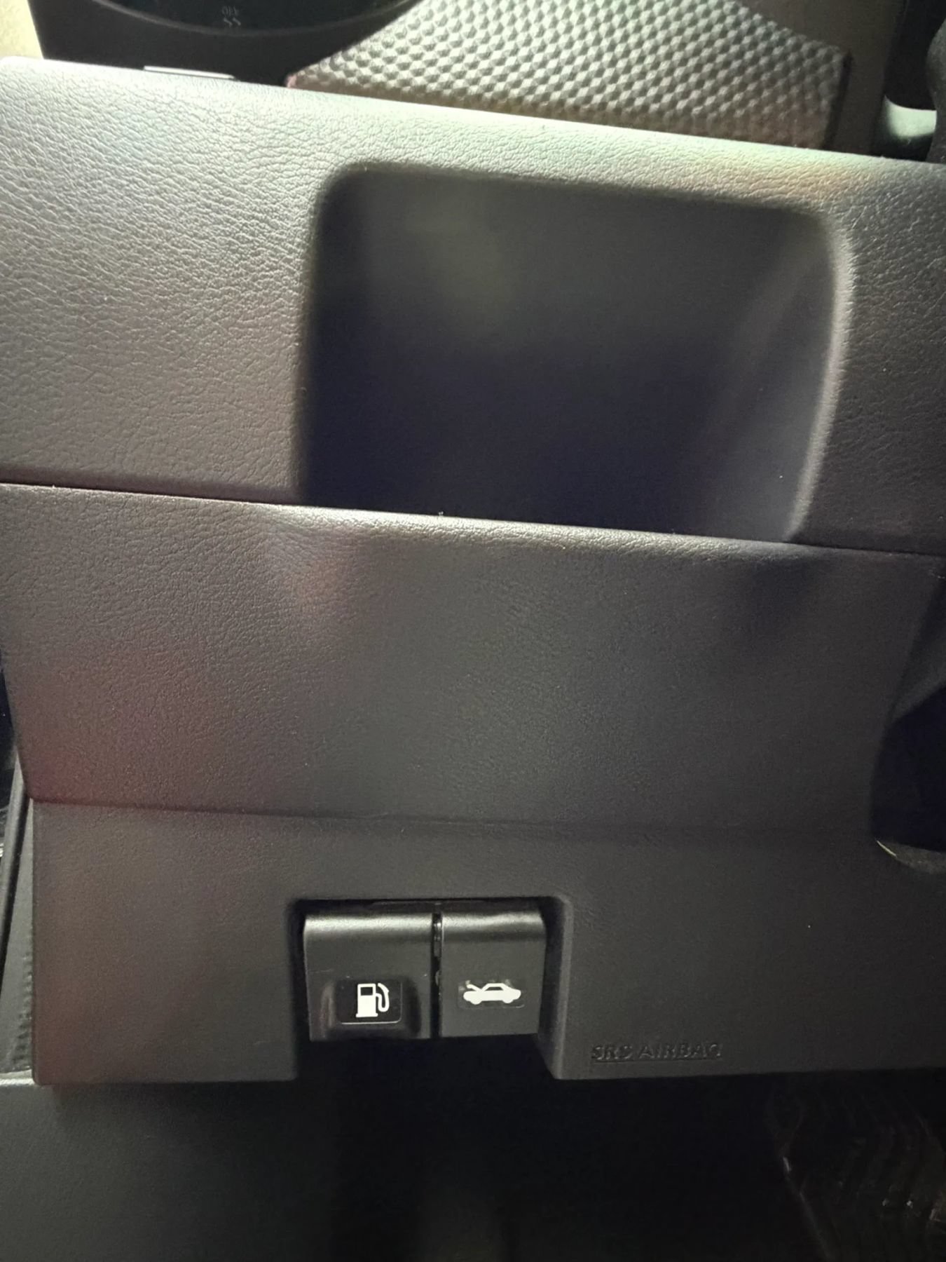Used 2018 Nissan Kicks SV FWD image 11