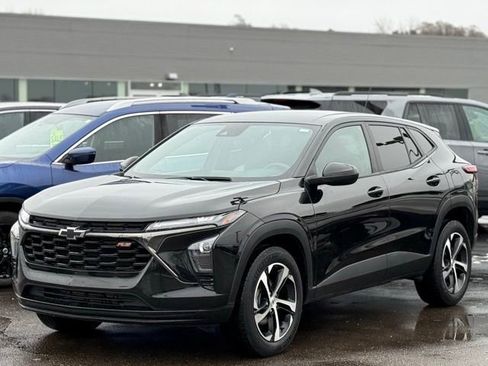 Used 2024 Chevrolet Trax RS image 27