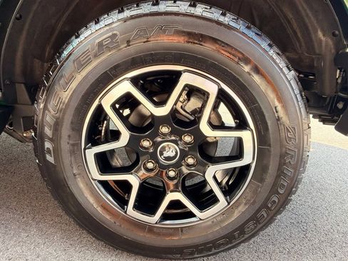 Used 2025 Ford Bronco Outer Banks AWD/4WD image 34