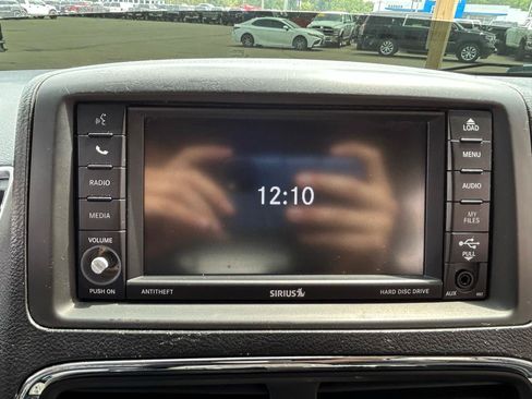 Used 2018 Dodge Grand Caravan SXT FWD image 21